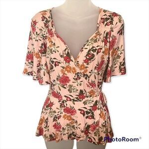 Good Luck Gem Women's Pink Floral Peplum Wrap Top Size Small